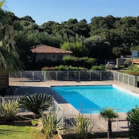 Jolie Maison Dans Calme Avec Piscine A 500 Metres A Pied Des Superbes Plages De Pinarello Sainte-Lucie de Porto-Vecchio