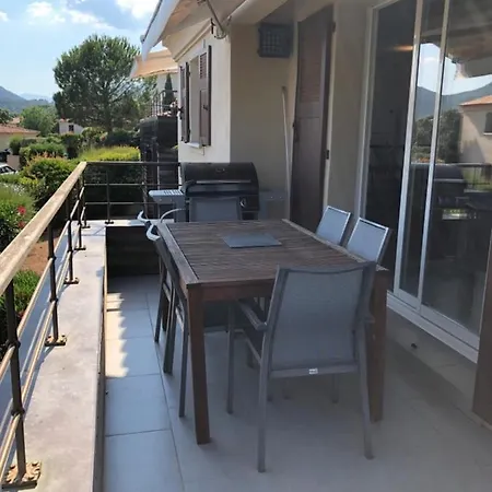 Jolie Maison Dans Calme Avec Piscine A 500 Metres A Pied Des Superbes Plages De Pinarello